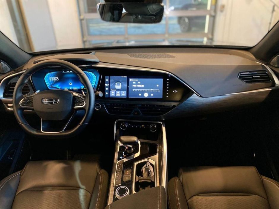 Geely Tugella Flagship Sport 2.0 АКПП фото 5