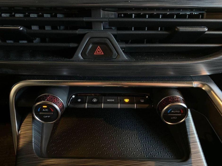 Geely Tugella Flagship Sport 2.0 АКПП фото 15