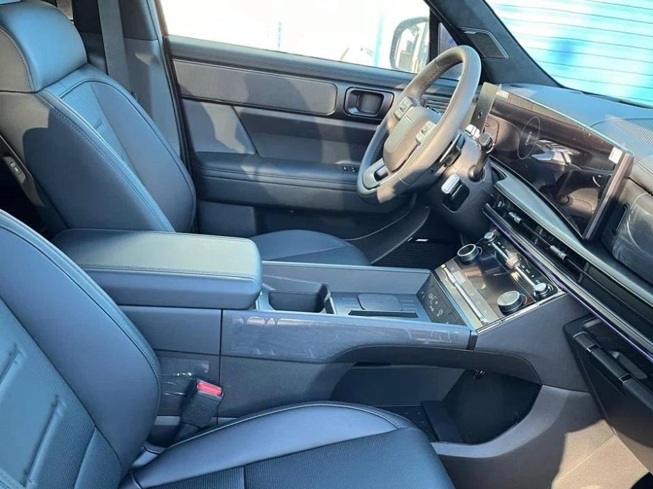 Hyundai Santa Fe Prestige 2.5 РКПП, 2024 фото 5