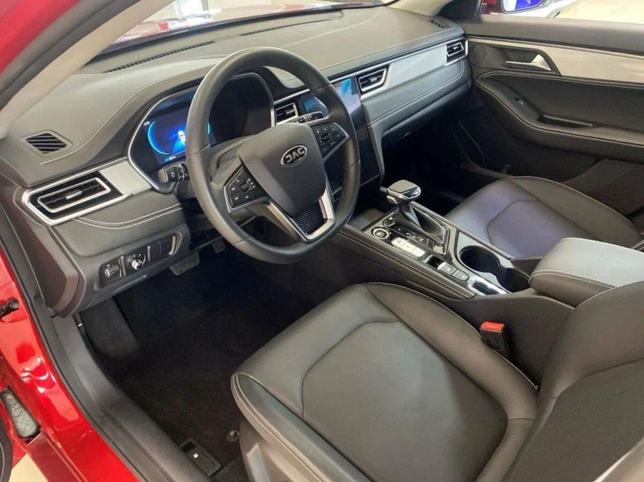 JAC J7 Luxury 1.5 CVT, 2024 фото 5