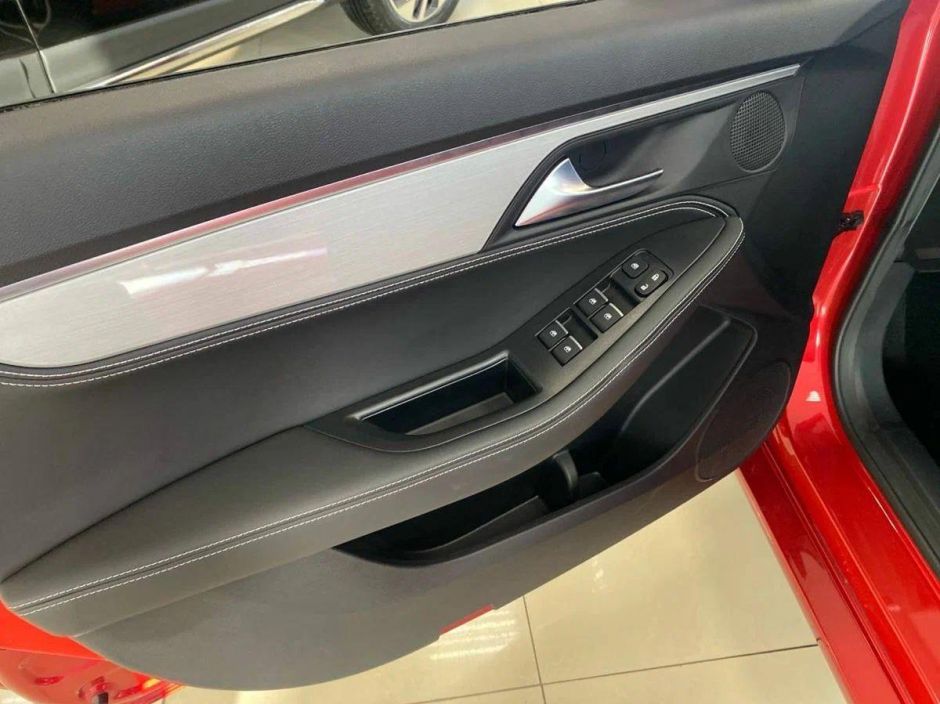 JAC J7 Luxury 1.5 CVT, 2024 фото 7