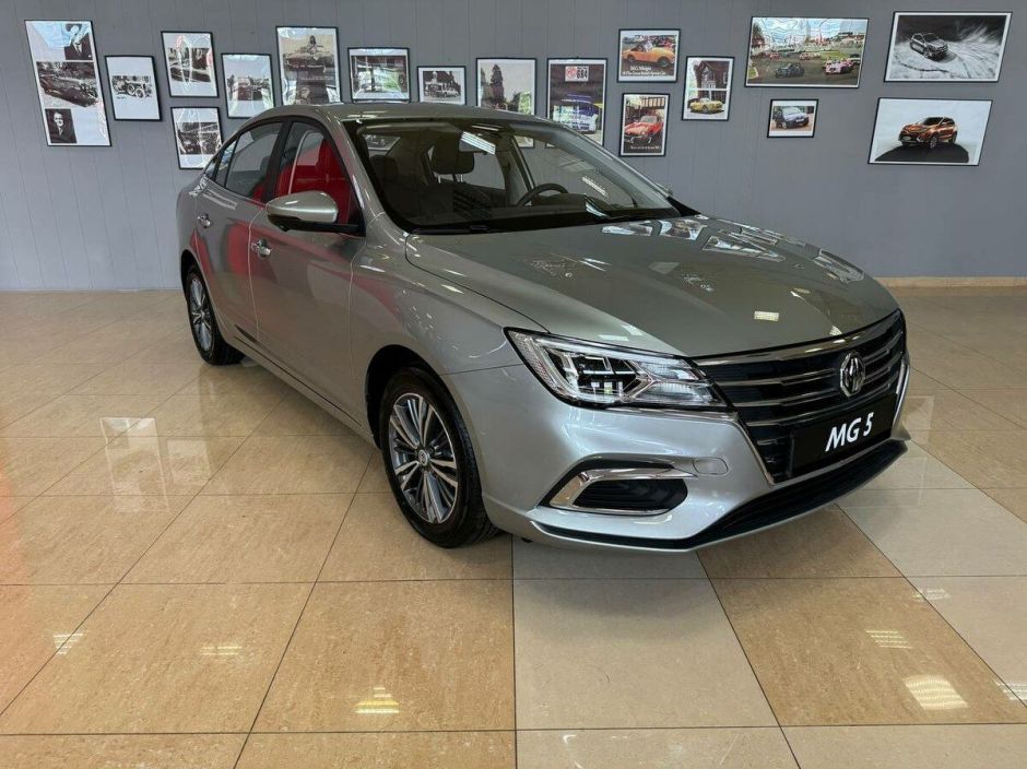 MG 5 Deluxe 1.5 CVT, 2024 фото 2
