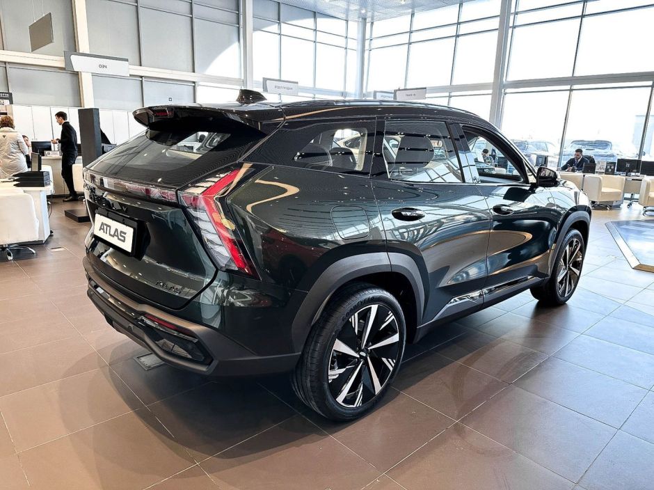 Geely Atlas Flagship Sport 2.0 АКПП, 2024 фото 3